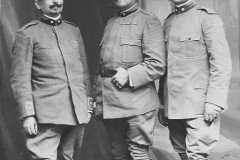 1917-maggio-Udine-Ritratto-di-ufficiali