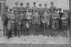 1920-Gruppo-di-ufficiali